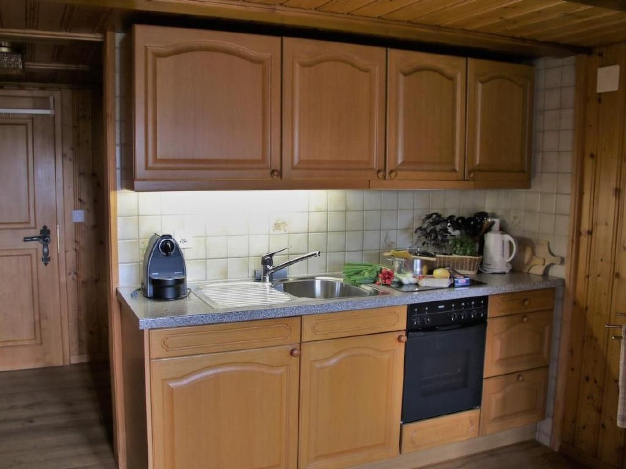 Chalet an ruhiger Lage mit schöner Bergsicht-Binnen