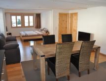 Authentiek chalet in Grindelwald, 70m², tuin, 4 minuten van de piste - thumbnail 3