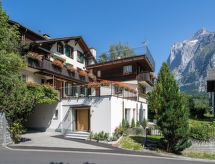 Vrijstaand chalet in Grindelwald met bergzicht, open haard en terras - thumbnail 1