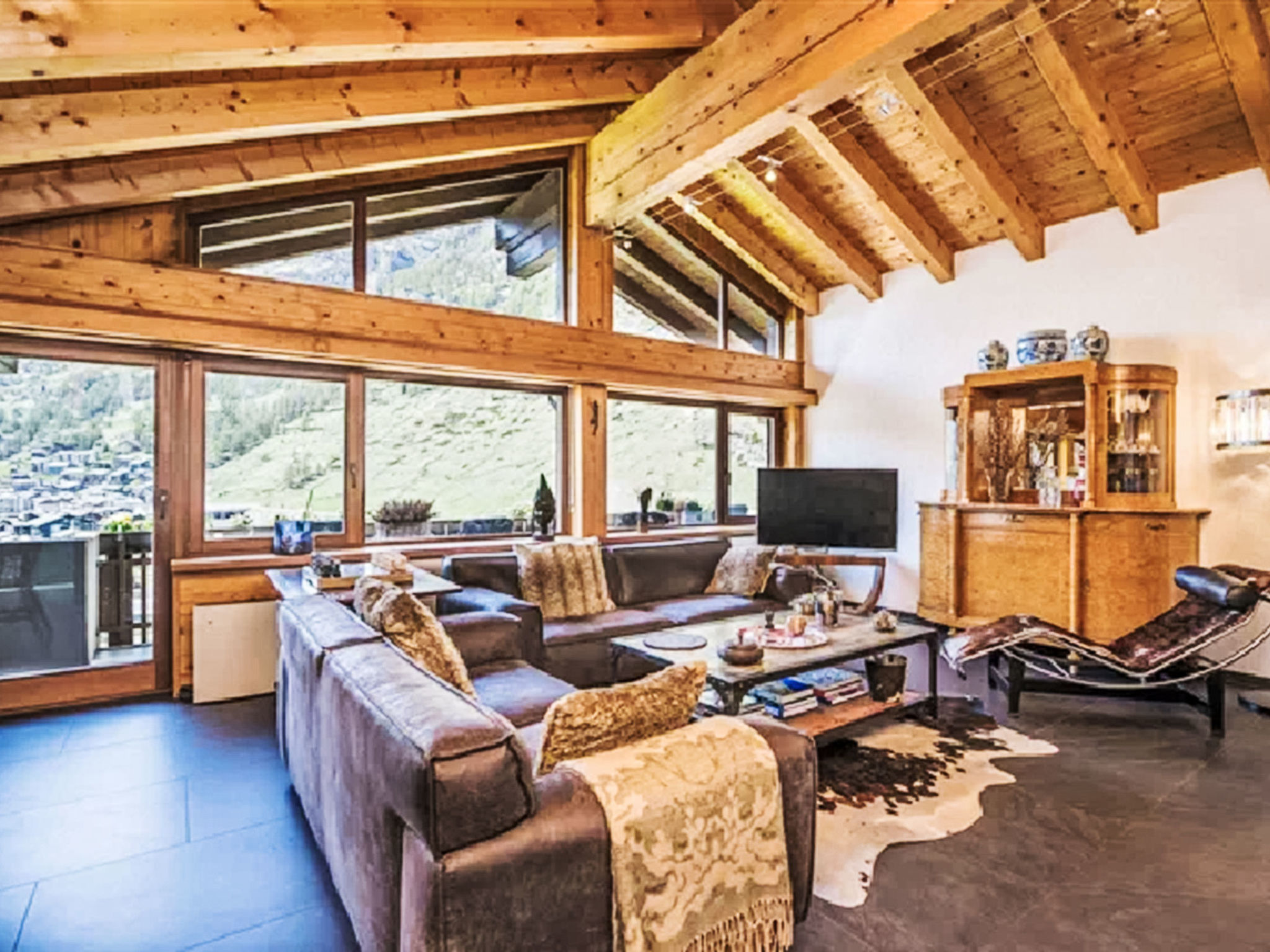 Antara in Grindelwald - Drinnen