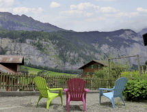Zonnig 3-persoons appartement in Lauterbrunnen met uitzicht op de bergen - thumbnail 5