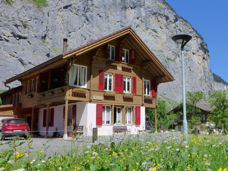 Bergzicht en rust in appartement Rösli in Lauterbrunnen in Lauterbrunnen