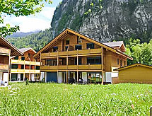 Ruim 6-persoons appartement nabij watervallen en skipistes in Lauterbrunnen - thumbnail 1