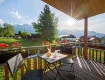 Chalet Stella Duplex Penthouse: Luxe 105m² aan de skipiste in Lauterbrunnen - thumbnail 2