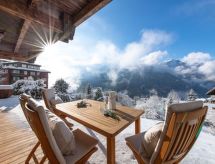 Knusse chalet met sauna aan de skipiste in Lauterbrunnen - thumbnail 2