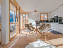 Knus 4-persoons appartement met balkon aan de skipiste in Lauterbrunnen - thumbnail 2