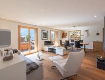Chalet Bärgsunna: Authentiek chalet in hartje Lauterbrunnen met balkon - thumbnail 4