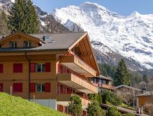 Chalet Bärgsunna: Authentiek chalet in hartje Lauterbrunnen met balkon - thumbnail 2