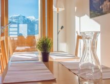 Chalet Roossi Penthouse: Luxe 150m² penthouse met panoramisch uitzicht over Lauterbrunnen - thumbnail 5
