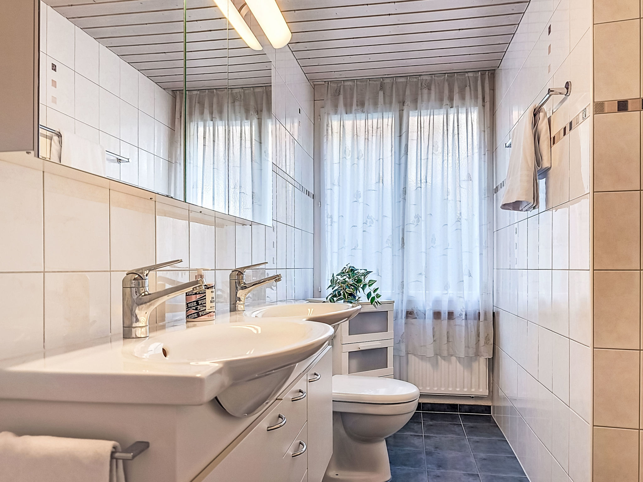 Bristol Apt. M - Binnen