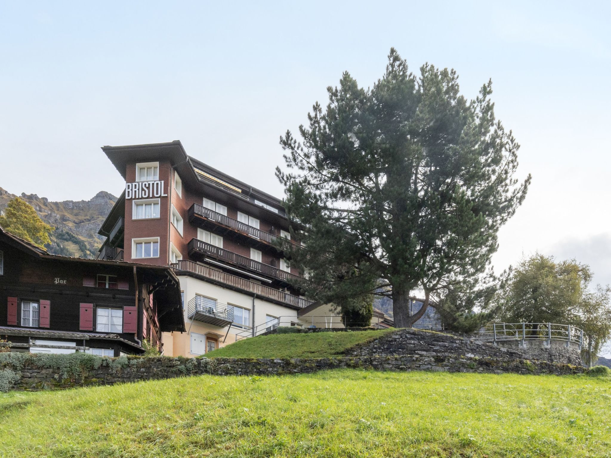 Bristol Apt. M - Buiten