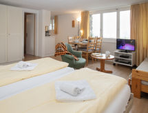 Op 600 m van de piste: Sfeervol appartement in Wengen - thumbnail 2