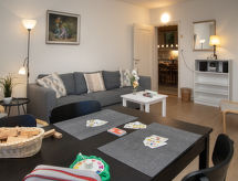 Ruim chalet voor 9 personen aan de rand van Wengen, dichtbij skipiste - thumbnail 1