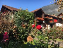 Ruim chalet-deel met omheinde tuin in het hart van Ringgenberg, 300m van het meer - thumbnail 1
