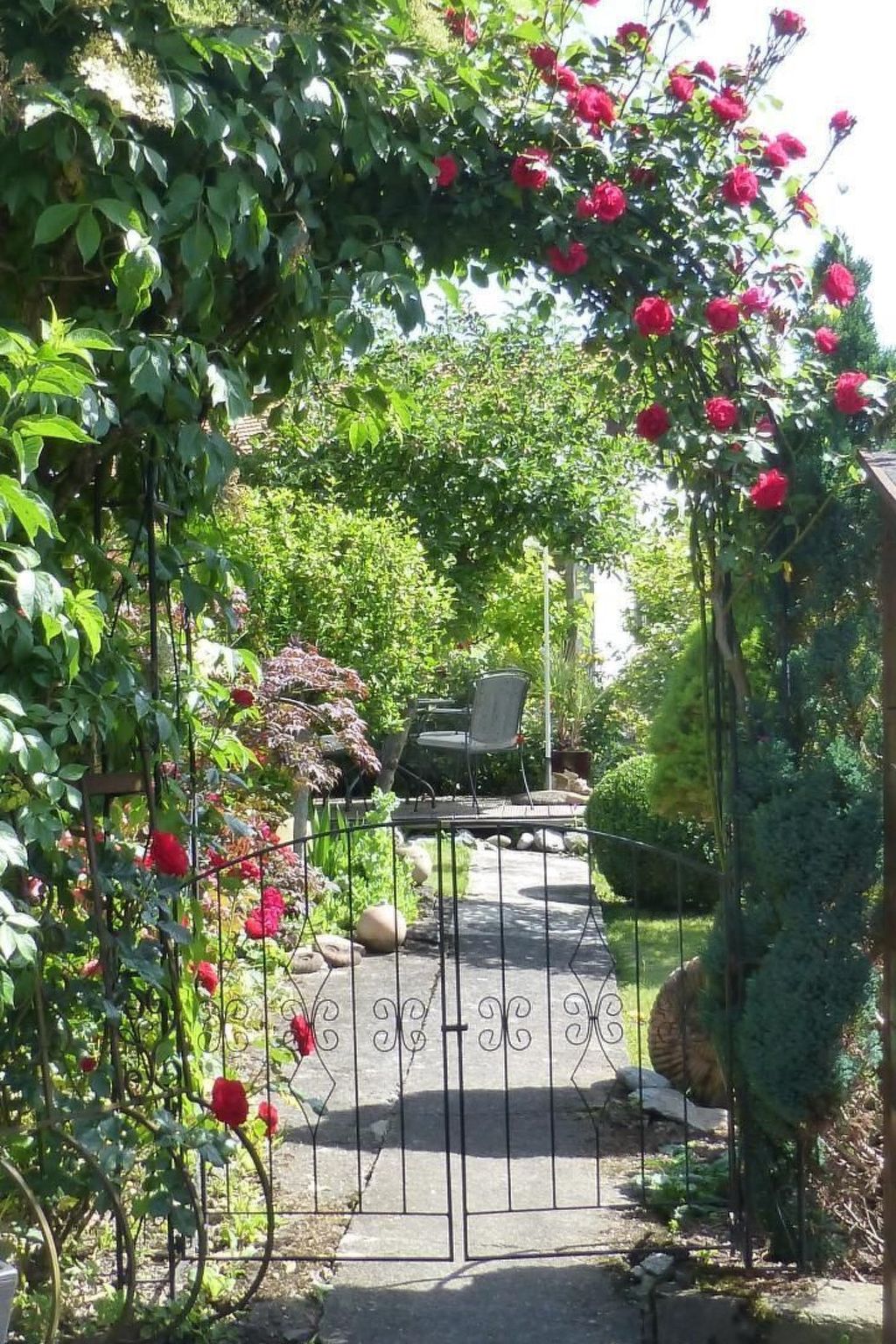 Photo of Chalet-Hausteil mit Garten im Dorfkern