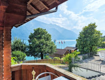 Chalet direct aan het meer van Brienz – 5 slaapkamers, uitzicht op bergen - thumbnail 2
