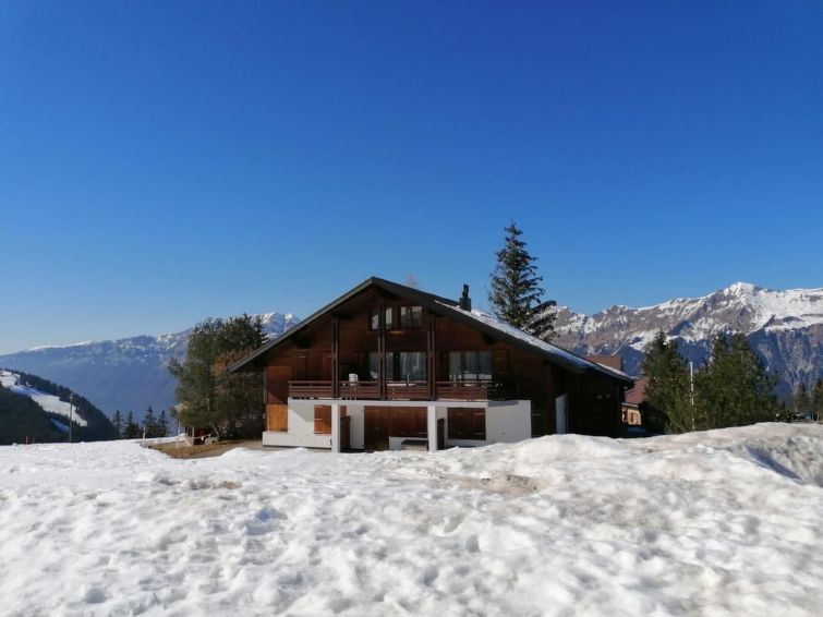 4-persoons appartement met bergzicht en open haard in Brienz in Brienz