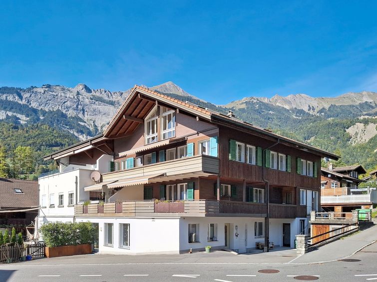Op 1,5 km van de piste: ruim appartement met meerzicht in Brienz in Brienz