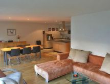 Ruim 6-persoons appartement in Meiringen met weids uitzicht op de bergen - thumbnail 1