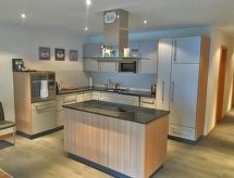 Ruim 6-persoons appartement in Meiringen met weids uitzicht op de bergen - thumbnail 2