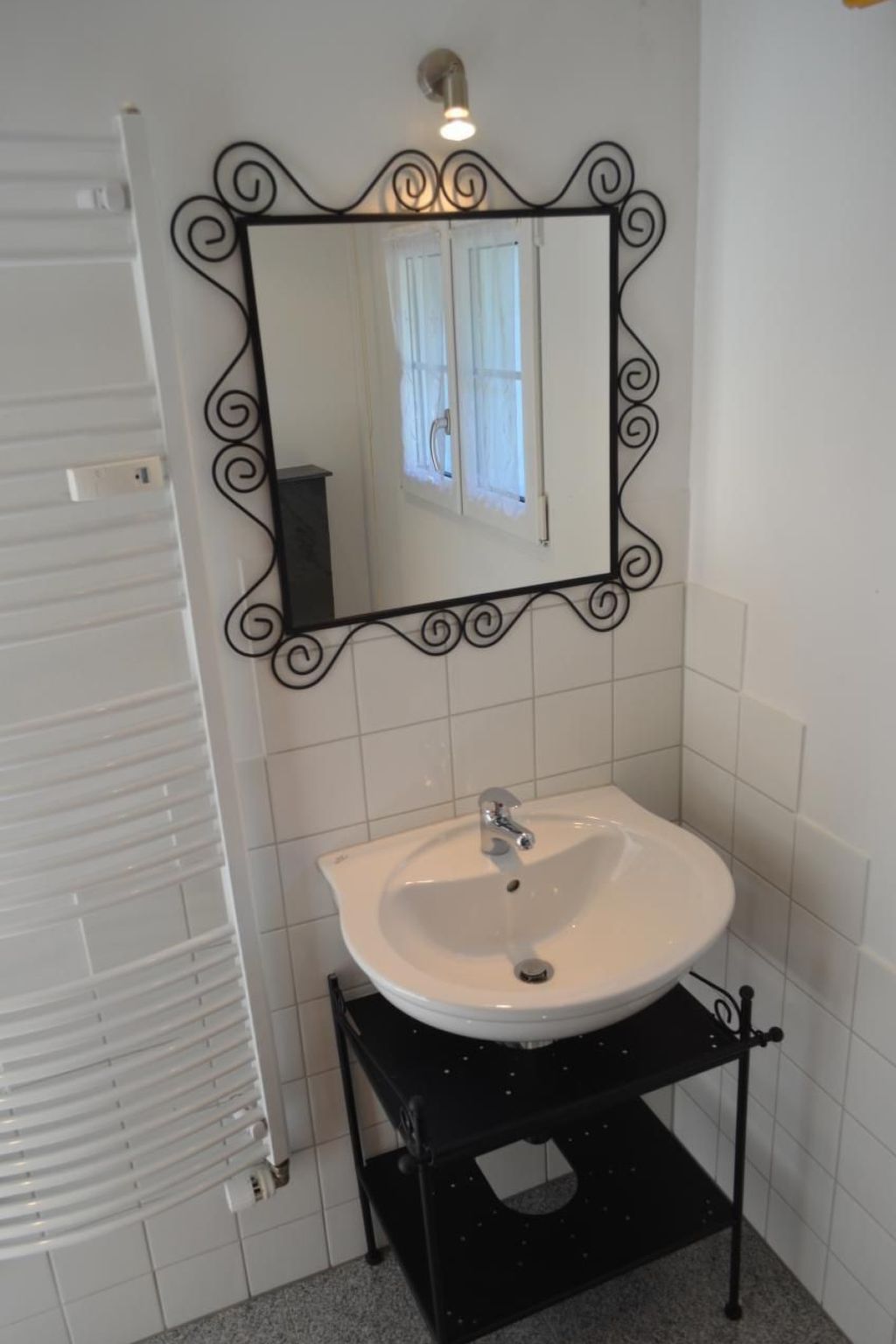 Photo of mountain-panorama EG 2-Bettwohnung