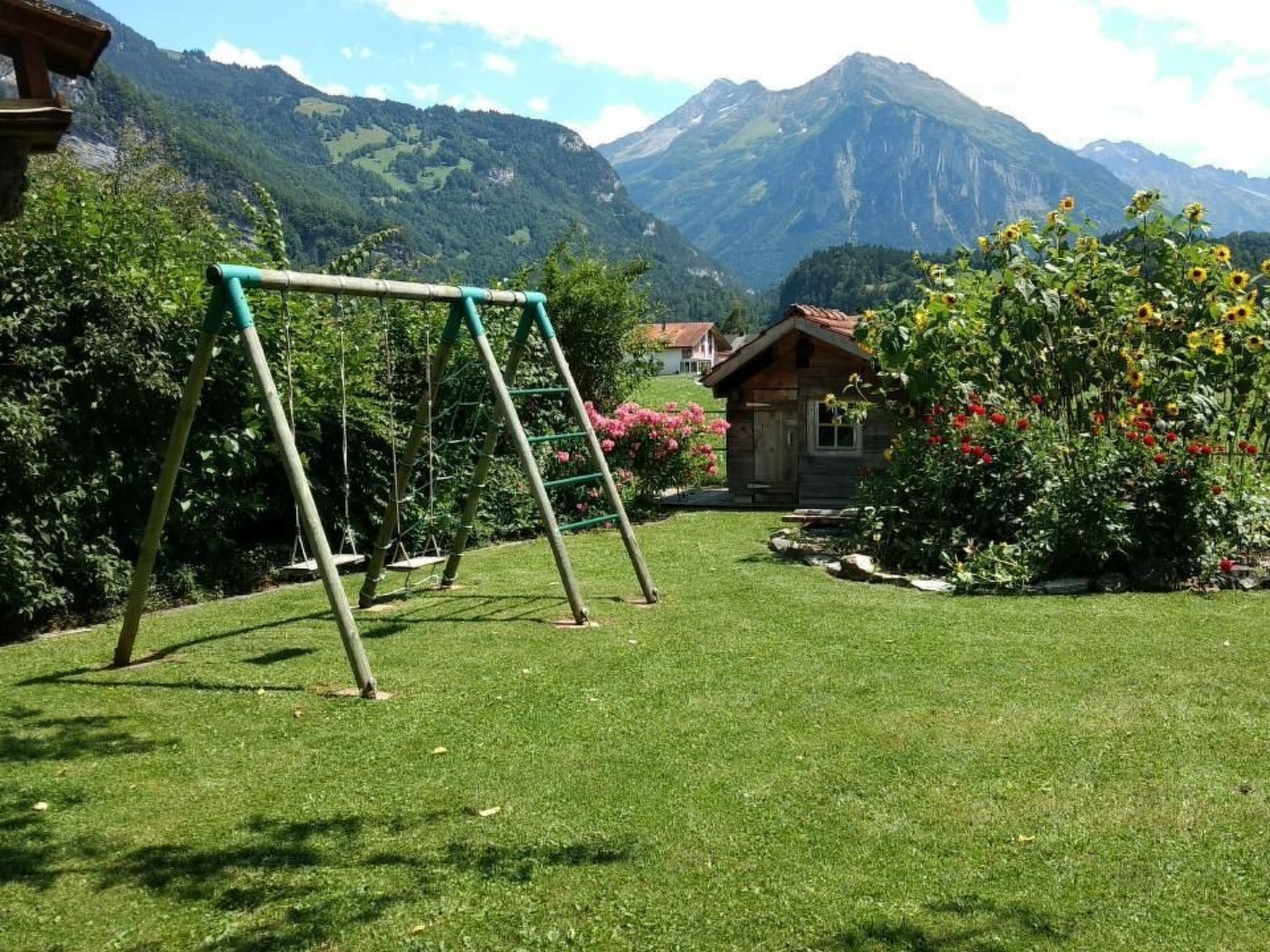 Mountain-panorama OG-Image-tags.info