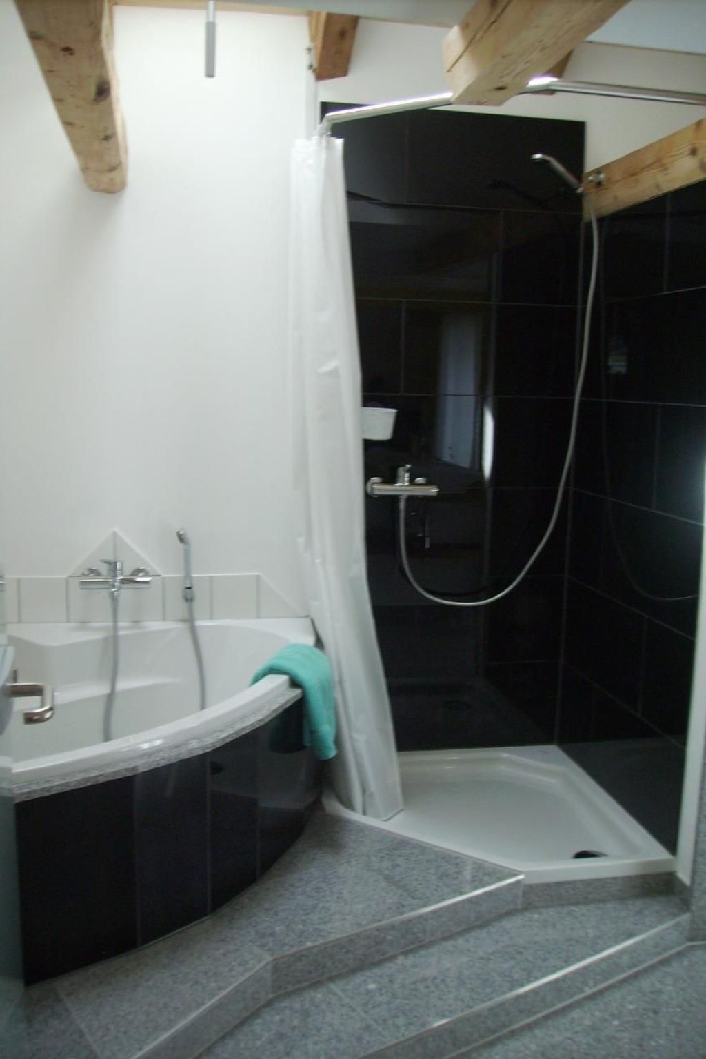 Mountain-panorama DG-Image-tags.info