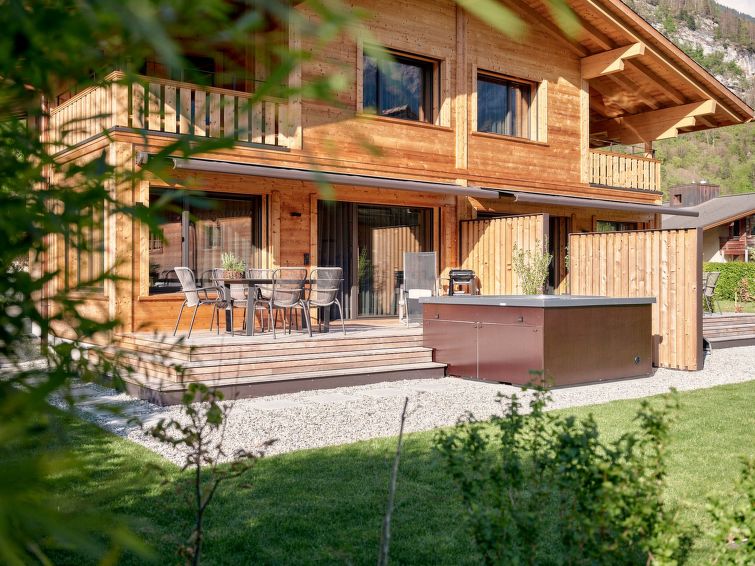Sfeervol appartement met open haard en whirlpool in Meiringen in Meiringen