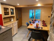 Alpenruh: sfeervol appartement in het hart van het Berner Oberland - thumbnail 2