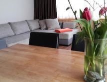 Ruim appartement met 2 slaapkamers aan de skipiste in Innertkirchen - thumbnail 1
