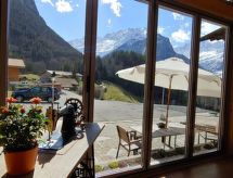 Ufem Egg: Ruim vrijstaand chalet voor 24 personen in Innertkirchen - thumbnail 1