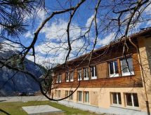 Ufem Egg: Ruim vrijstaand chalet voor 24 personen in Innertkirchen - thumbnail 3