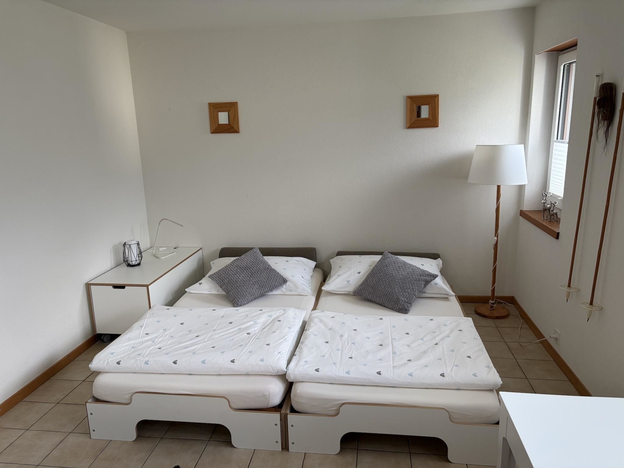 Holzji 2-Bettwohnung, Dusche, WC 2-Bettwohnung, Dusche, WC - Binnen