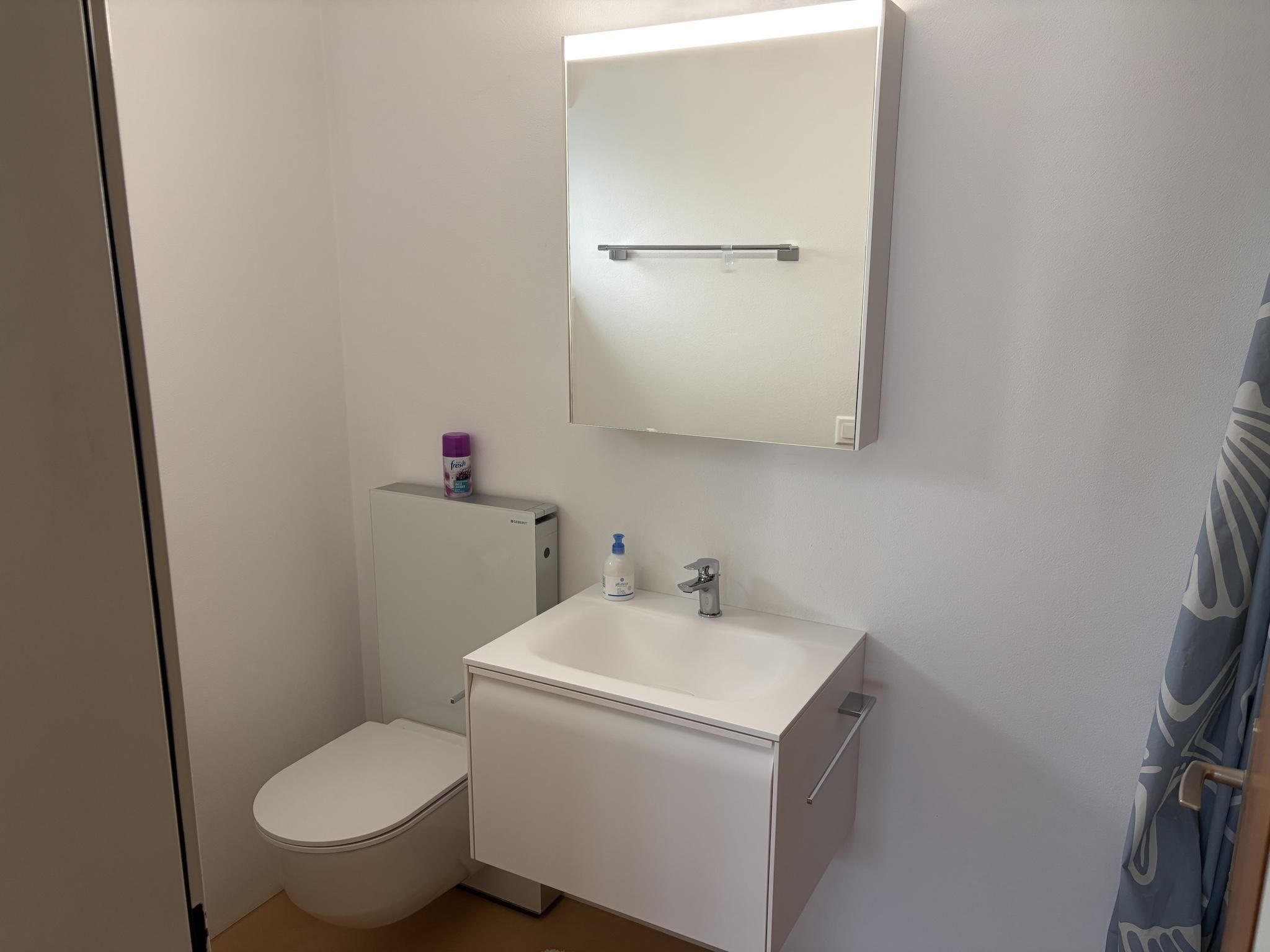 Holzji 2-Bettwohnung, Dusche, WC 2-Bettwohnung, Dusche, WC - Binnen