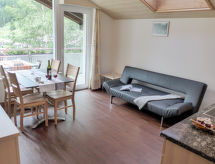 Zonnig appartement voor 4 aan de skipiste en bergmeren in Saas-Grund - thumbnail 2