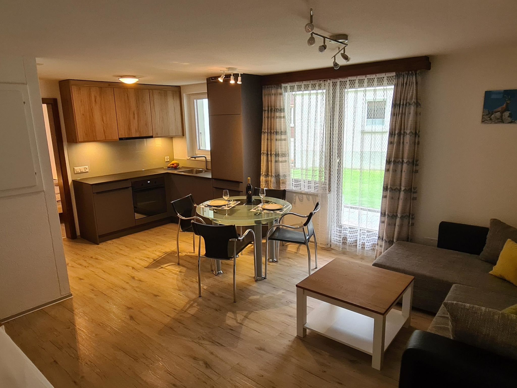 Sunshine Appartement/Fewo, Dusche, WC, 1 Schlafraum 4-Bettwohnung