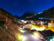 Historisch appartement in Saas-Grund met panoramisch uitzicht op de bergen - thumbnail 3