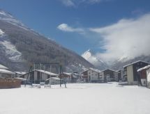 Rustiek appartement in Saas-Grund met uitzicht op bergen en gletsjer - thumbnail 5