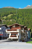 Zonnig appartement in Saas-Grund, direct aan de piste en 100m van de lift - thumbnail 5