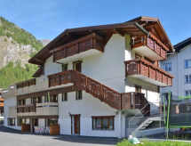 Zonnig appartement in Saas-Grund, direct aan de piste en 100m van de lift - thumbnail 1