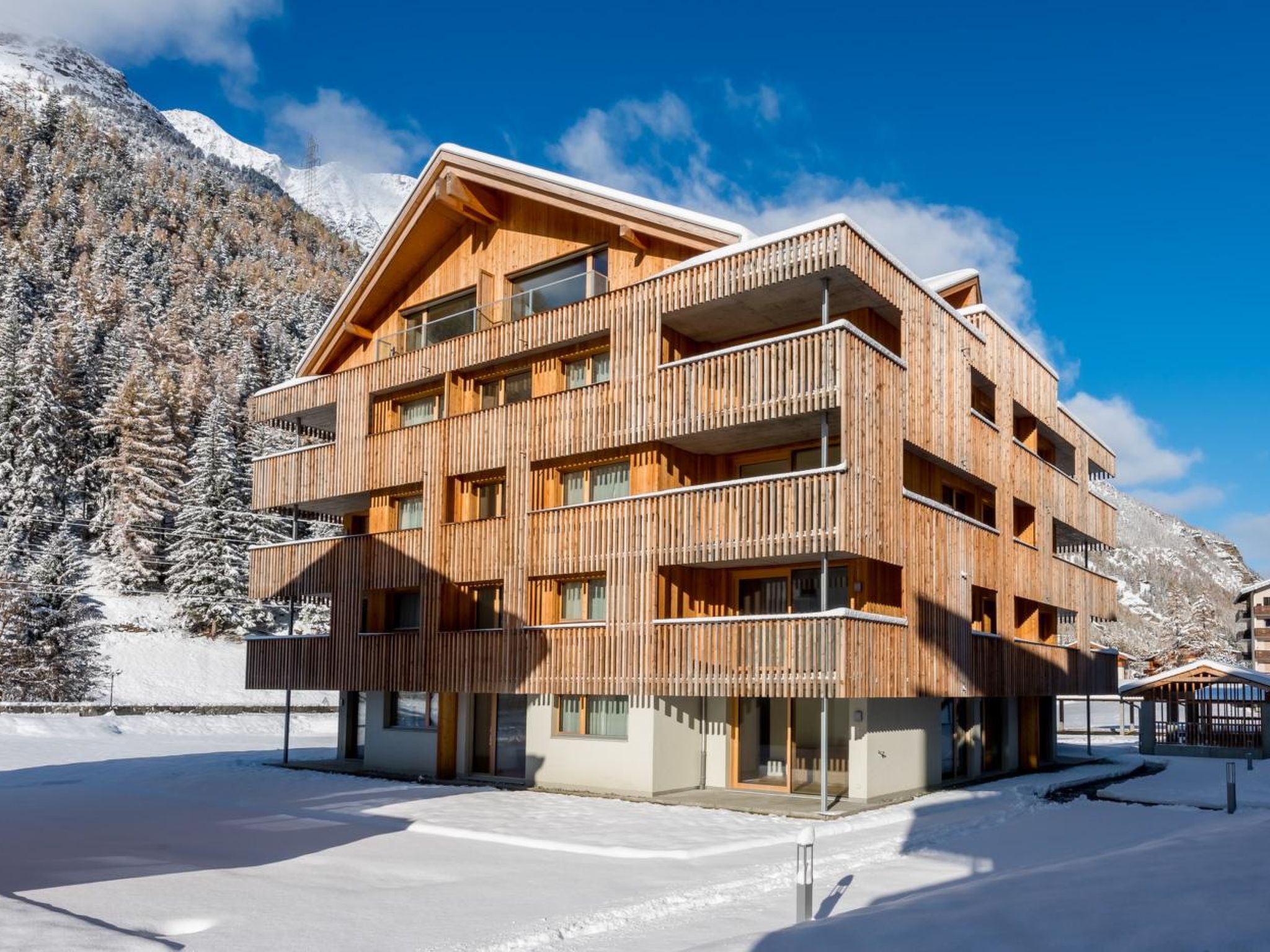 Apartment mit 2 Schlafzimmern & 2 Badezimmern OG - Draußen