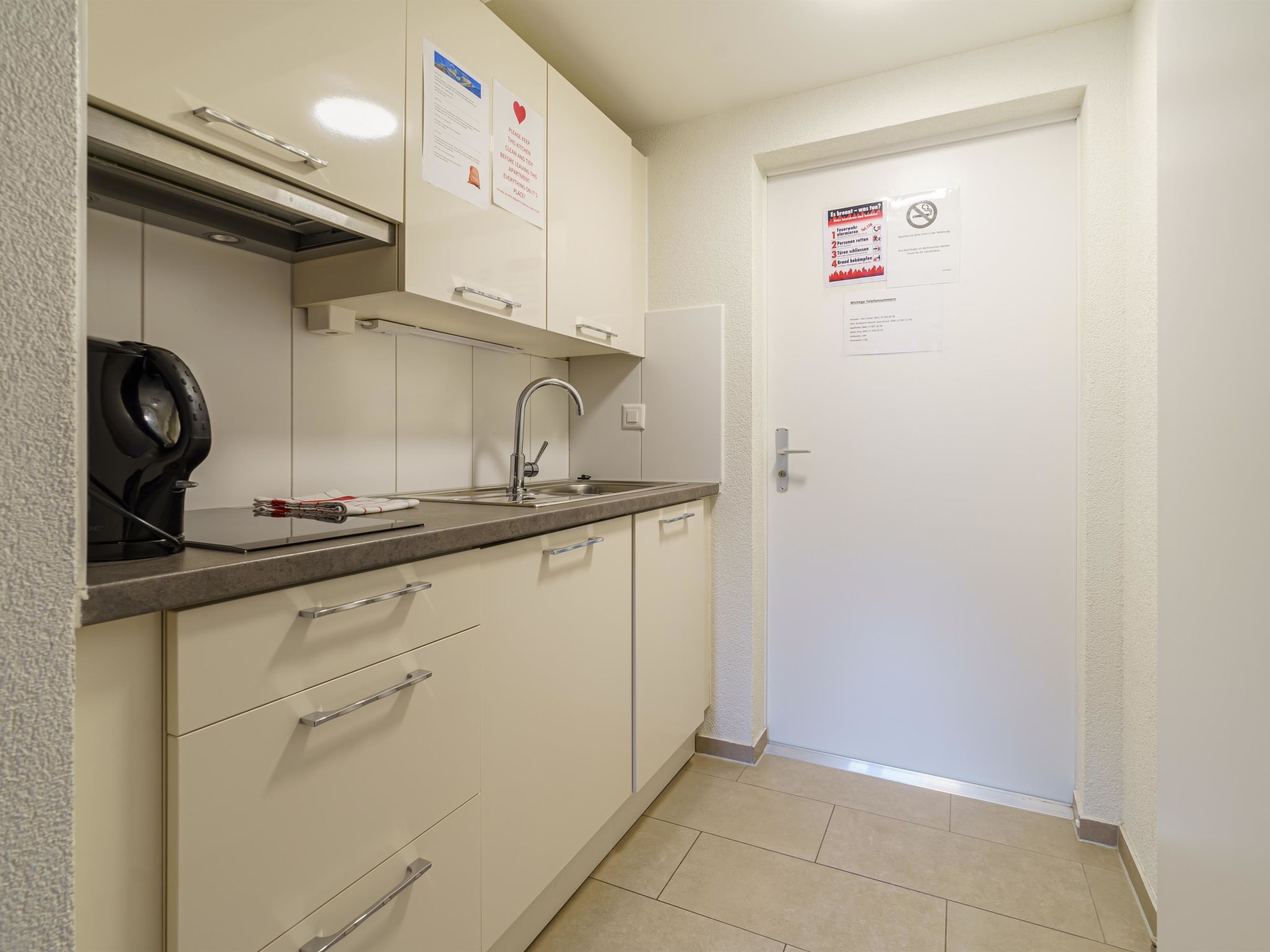Haus Astoria Studio Apt. # 8 - Drinnen