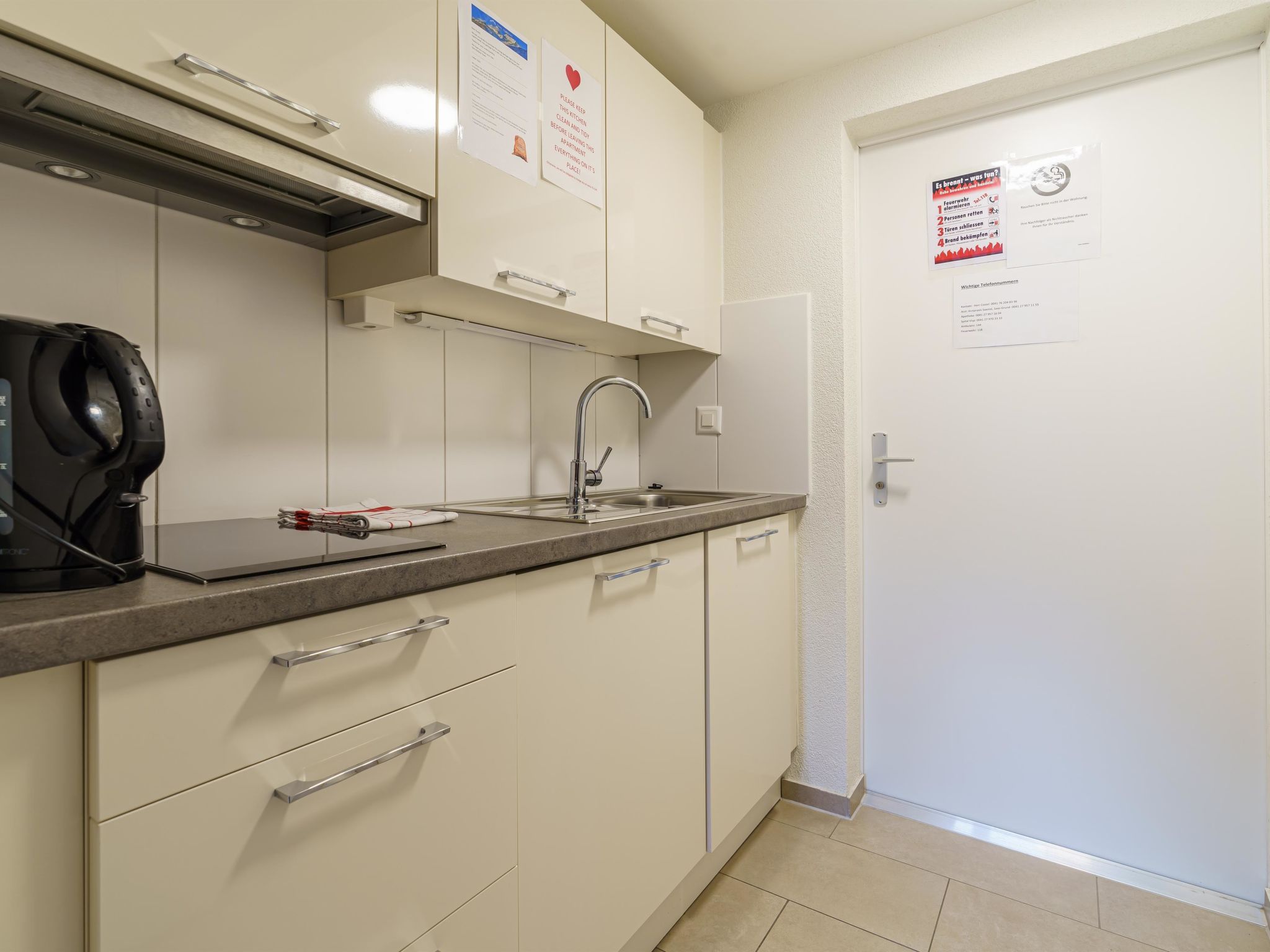 Haus Astoria Studio Apt. # 8 - Drinnen