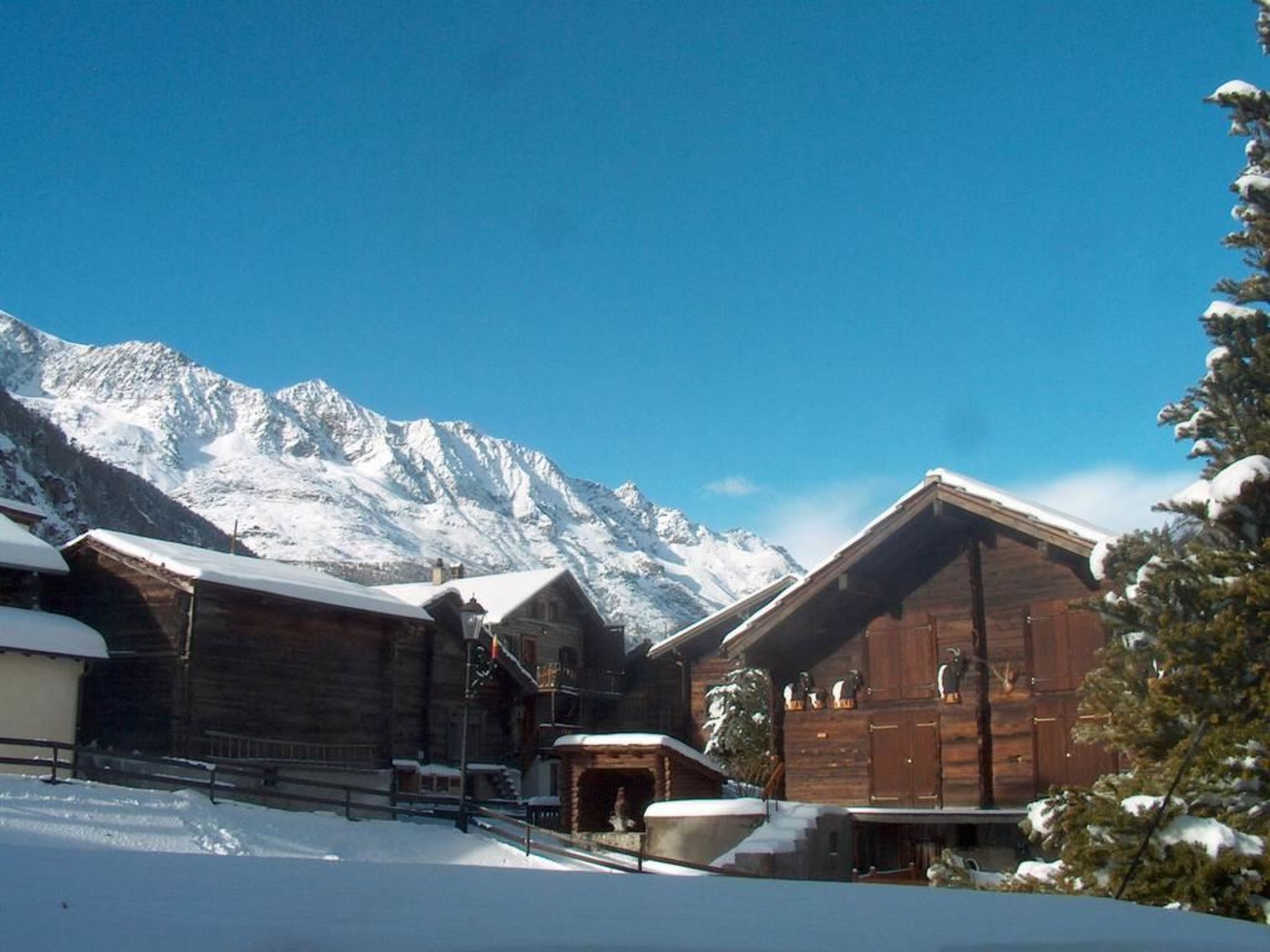 Haus Alpenrose Appartement/Fewo Alpenrose 4-Bettwohnung 1. OG Ost - Draußen