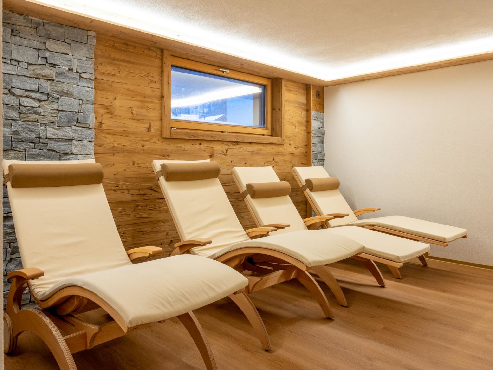 Haus Alpenrose Appartement/Fewo Alpenrose 4-Bettwohnung 1. OG Ost - Drinnen