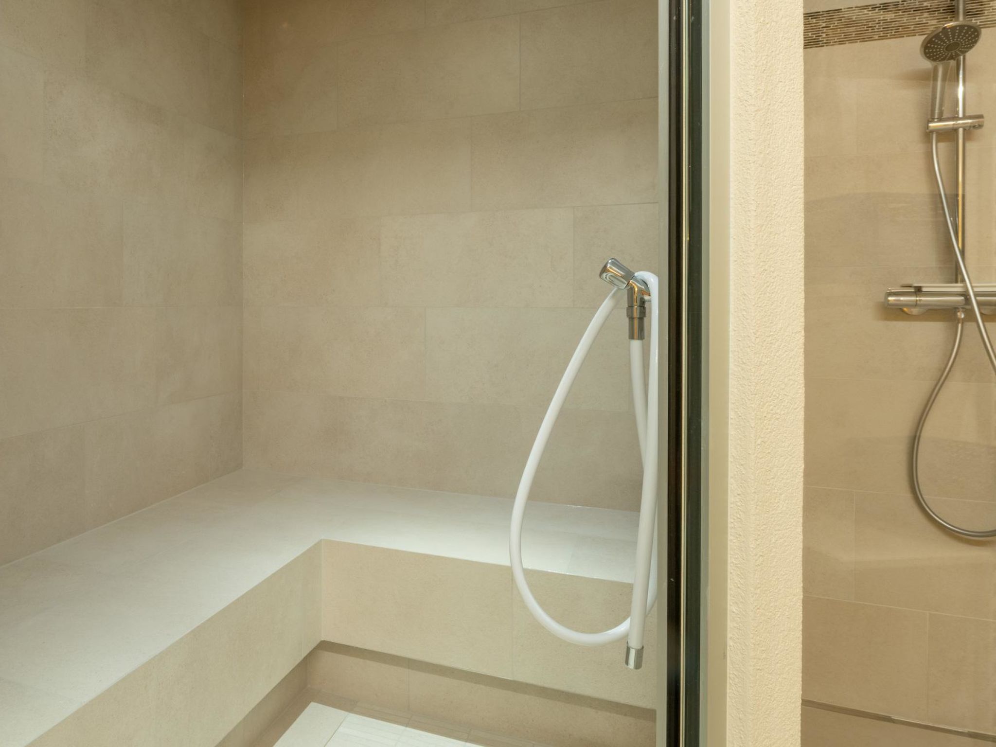 Haus Alpenrose Appartement/Fewo Alpenrose 7-Bettwohnung DG Ost - Drinnen