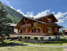 Knus Alpenchalet met panoramisch uitzicht in Saas-Almagell - thumbnail 1