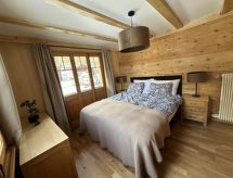 Knus Alpenchalet met panoramisch uitzicht in Saas-Almagell - thumbnail 5