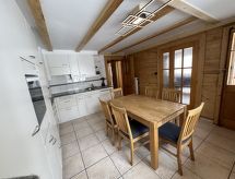 Knus Alpenchalet met panoramisch uitzicht in Saas-Almagell - thumbnail 6