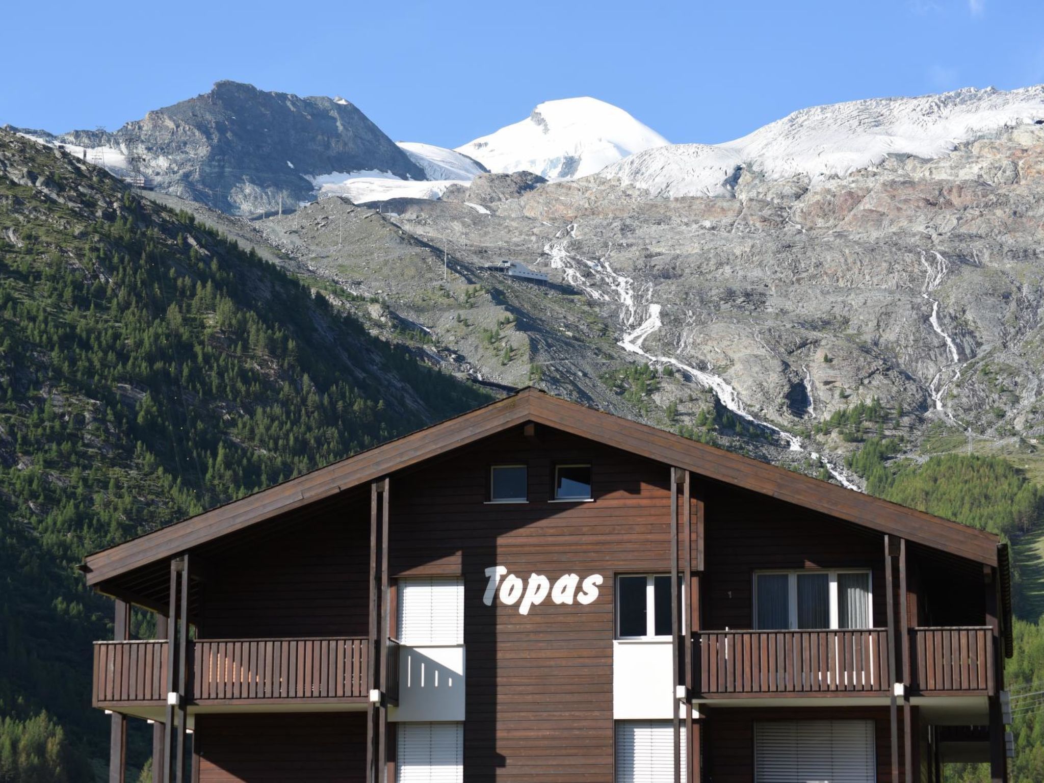 Topas 24-Outside